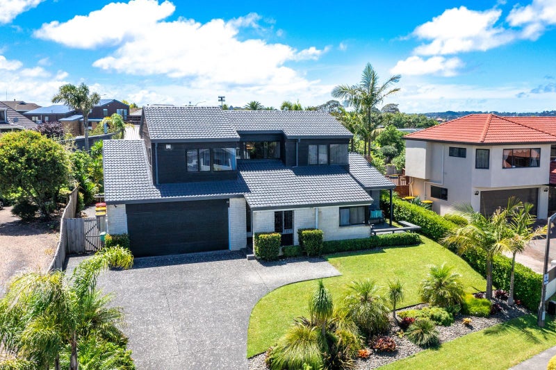 8 Ferntree Terrace, West Harbour, Auckland - Carousel 30