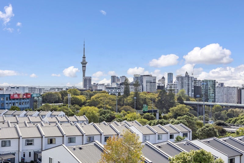 4V/16 Burton Street, Grafton, Auckland - Carousel 2
