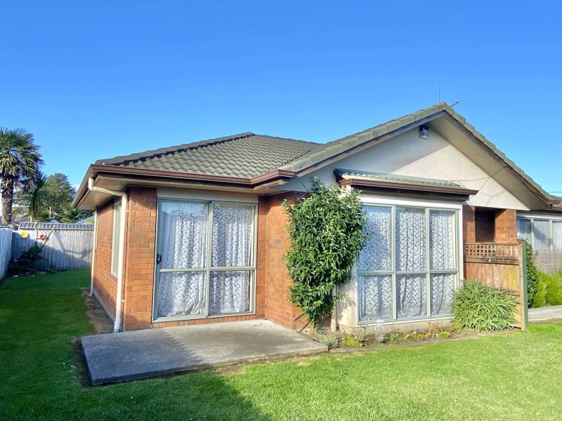 111 Riverton Drive, Randwick Park, Auckland - Carousel 2