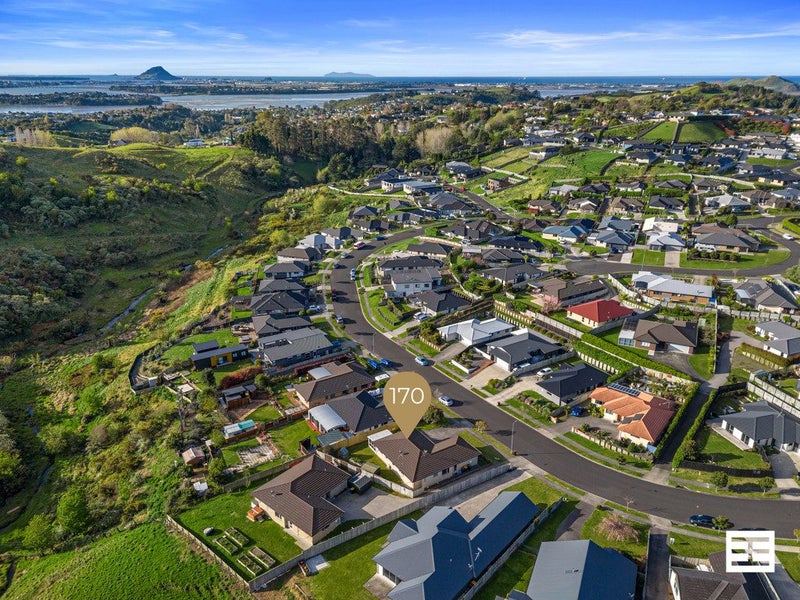 170 Ballintoy Park Drive, Welcome Bay, Tauranga - Carousel 2