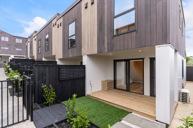 11/506 Glenfield Road, Bayview, Auckland - Carousel 16