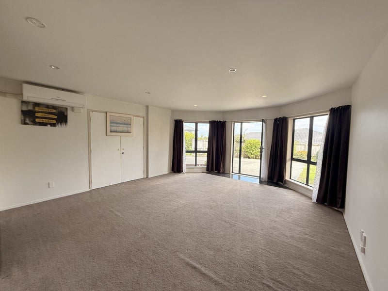 88A Sunset Road, Unsworth Heights, Auckland - Carousel 2