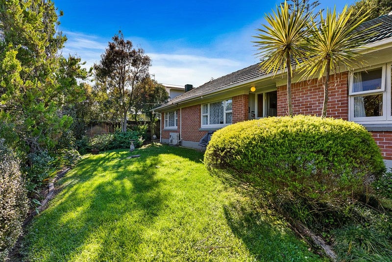 15 Hammond Avenue, Hatfields Beach, Orewa - Carousel 1