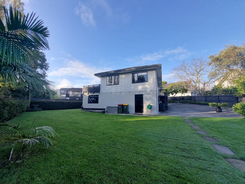 18 Sandgate Avenue, Botany Downs, Auckland - Carousel 25