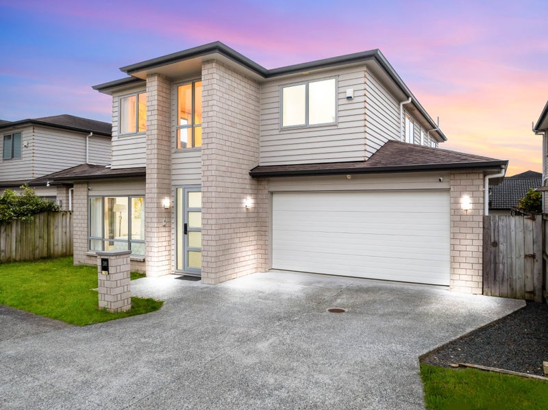 38 Clady Drive, Flat Bush, Auckland - Carousel 1