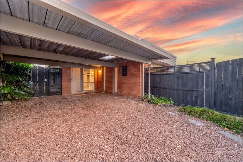 2/310 Bucklands Beach Rd, Bucklands Beach, Manukau - Carousel 16