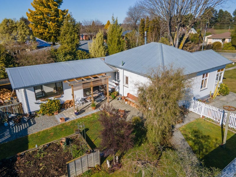 106 Mckenzie Street, Geraldine - Carousel 1