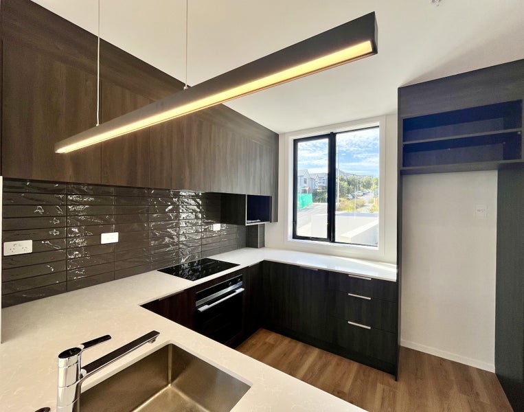 1/28 Pennant Street, Long Bay, Auckland - Carousel 1