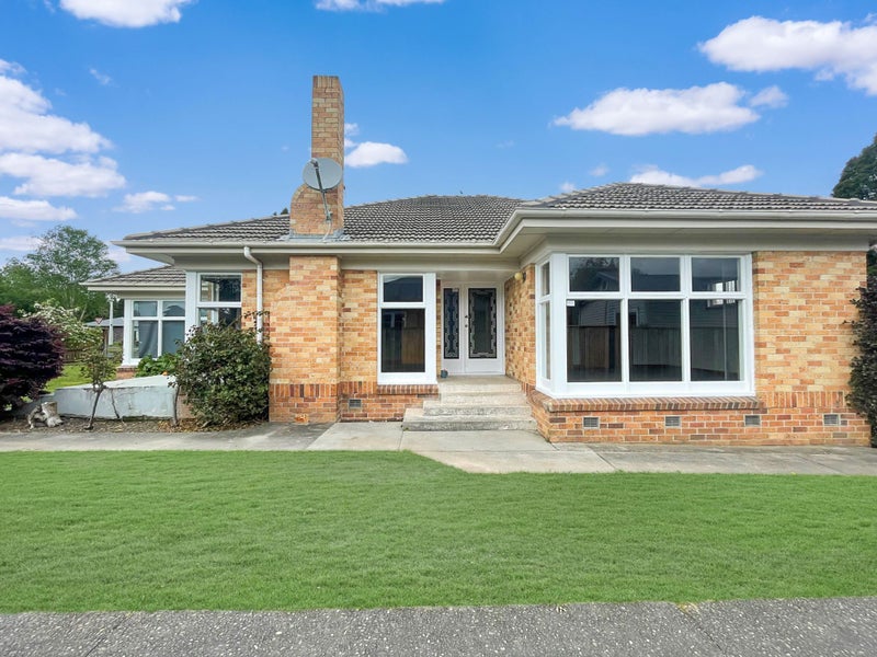 21 Darley Street, Maeroa, Hamilton - Carousel 1