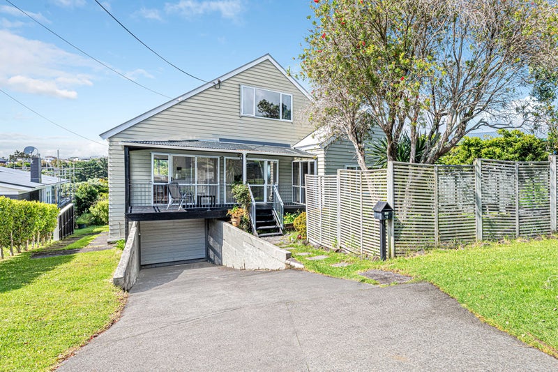 20 Peter Terrace, Castor Bay, Auckland - Carousel 32