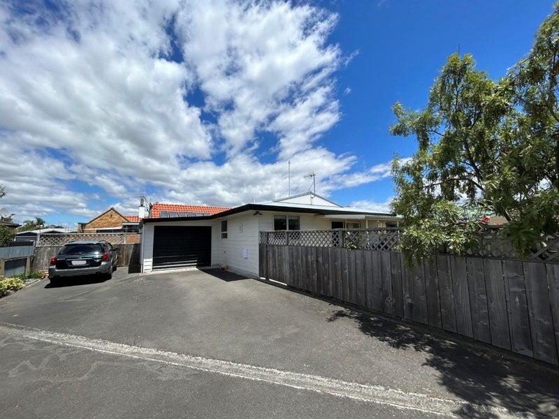 4/12 Neeve Road, Taradale, Napier - Carousel 10