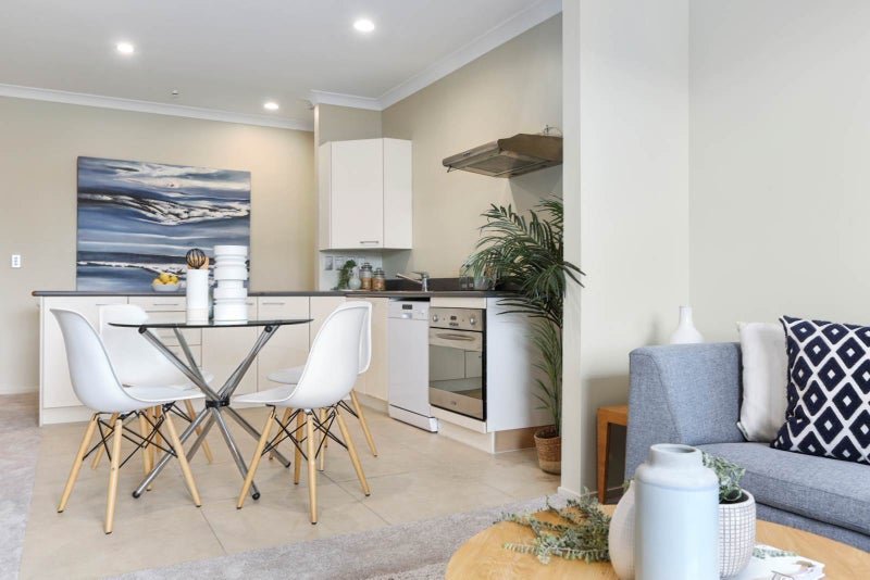 215/3 Morningside Drive, St Lukes, Auckland - Carousel 2