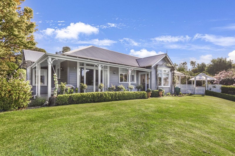 16 Crusader Drive, Ruby Bay, Mapua - Carousel 1