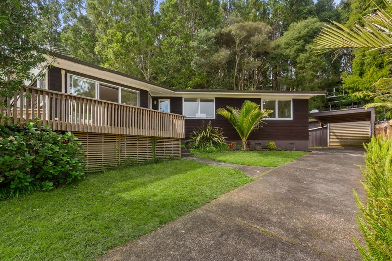 20 Daffodil Street, Titirangi, Auckland - Carousel 1