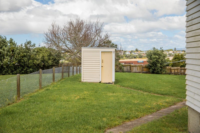 51 Hillary Crescent, Belmont, Auckland - Carousel 9