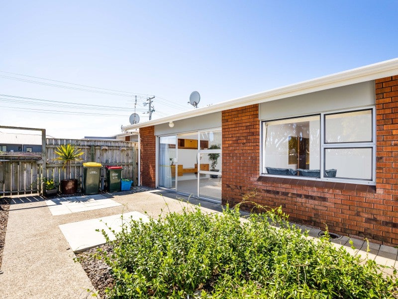 2/40 Barriball Street, Fitzroy, New Plymouth - Carousel 1