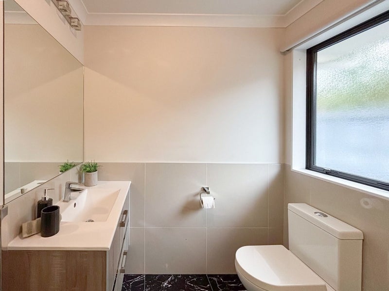 7 Astelia Lane, Rototuna North, Hamilton - Carousel 12