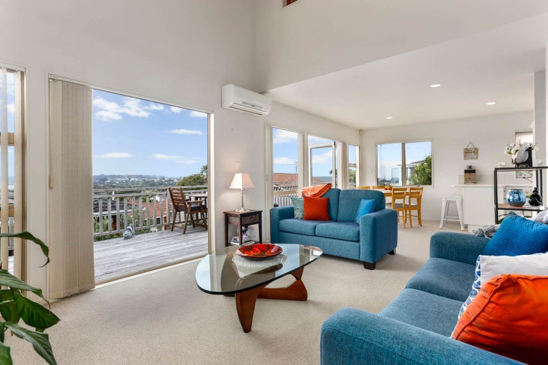 2/732 Whangaparaoa Road, Manly, Whangaparaoa - Carousel 1