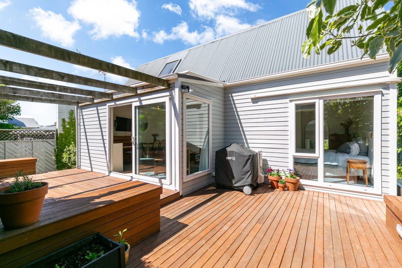 33 Amapur Drive, Khandallah, Wellington - Carousel 1