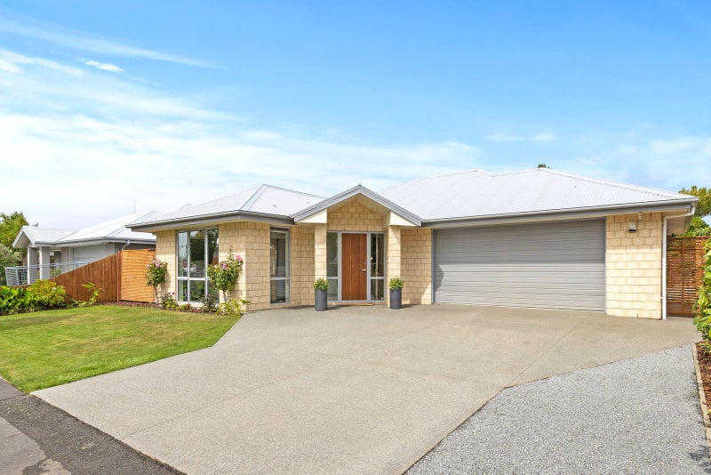 15 Cridland Place, Halswell, Christchurch - Carousel 1