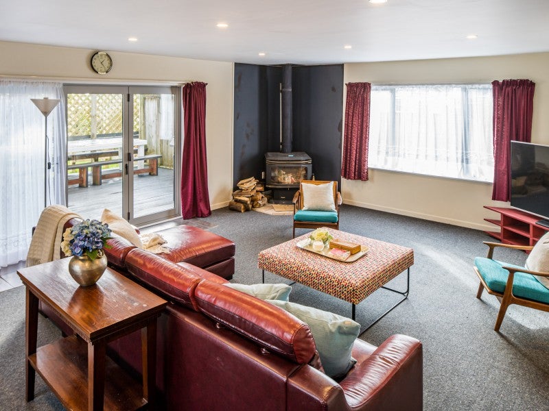 51 Sladden Street, Naenae, Lower Hutt - Carousel 2