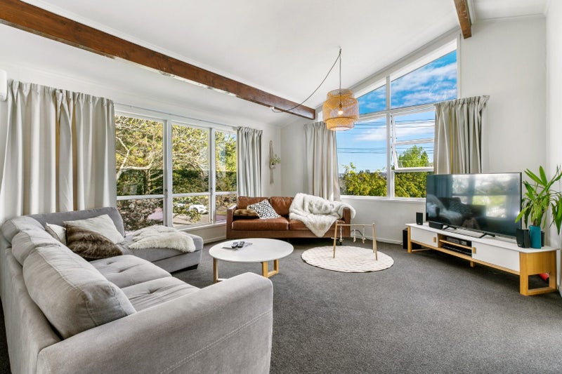 5 Wanaka Place, Glenview, Hamilton - Carousel 2