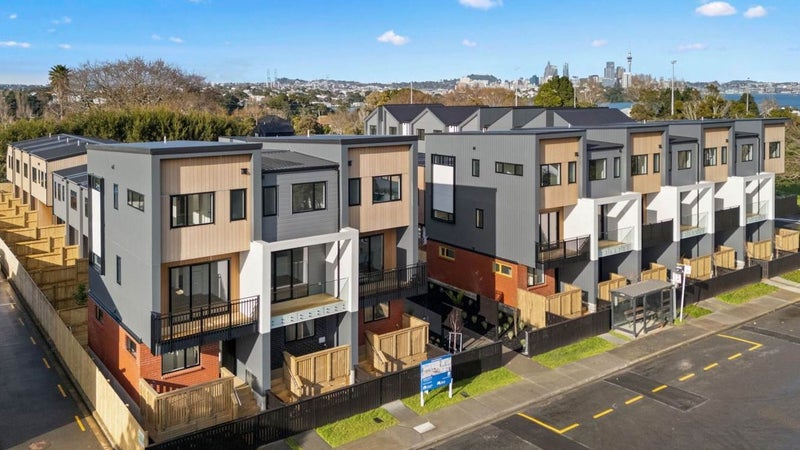 2/133 Bayswater Avenue, Bayswater, Auckland - Carousel 1