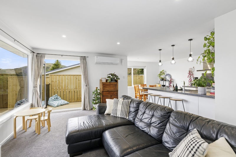 31 Christchurch Crescent, Kelson, Lower Hutt - Carousel 2