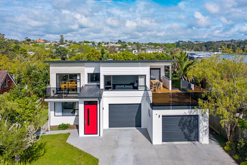 30 Puawai Place, Northcote, Auckland - Carousel 1