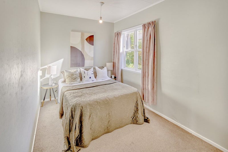 120 Miromiro Road, Normandale, Lower Hutt - Carousel 20