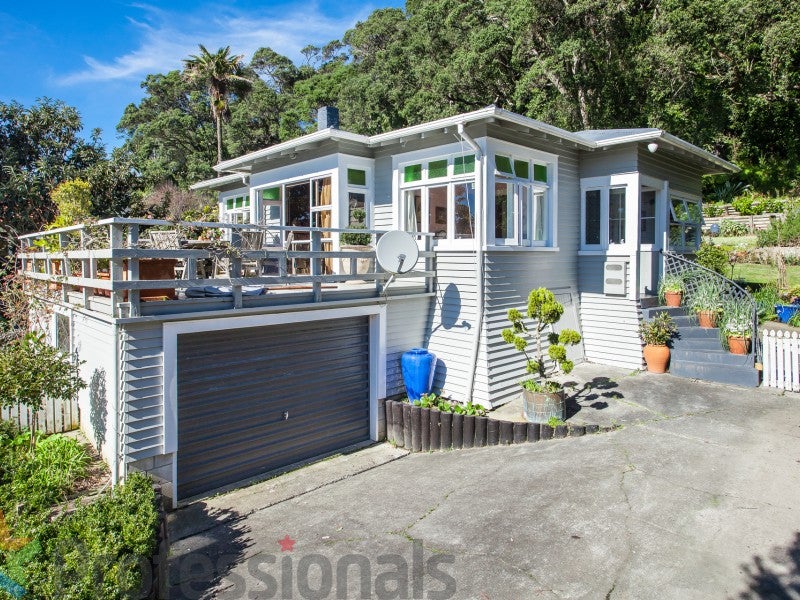 2/13 West End Road, Ohope - Carousel 2