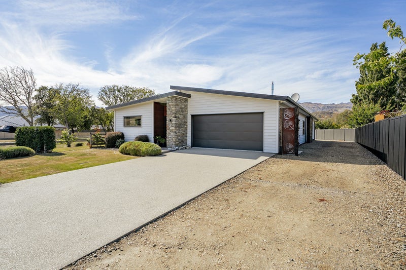54 Stratford Drive, Mount Pisa, Cromwell - Carousel 1