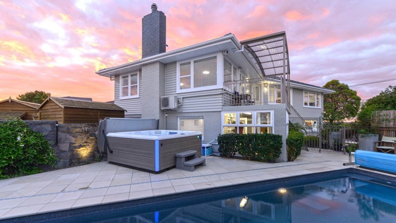 2 Armagh Road, Blockhouse Bay, Auckland - Carousel 1