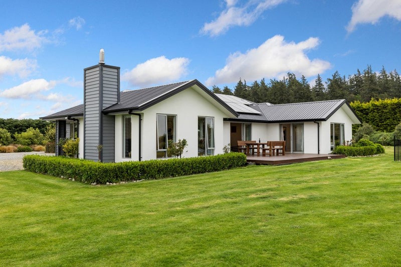 45 Landsborough Drive, Darfield, Darfield - Carousel 1