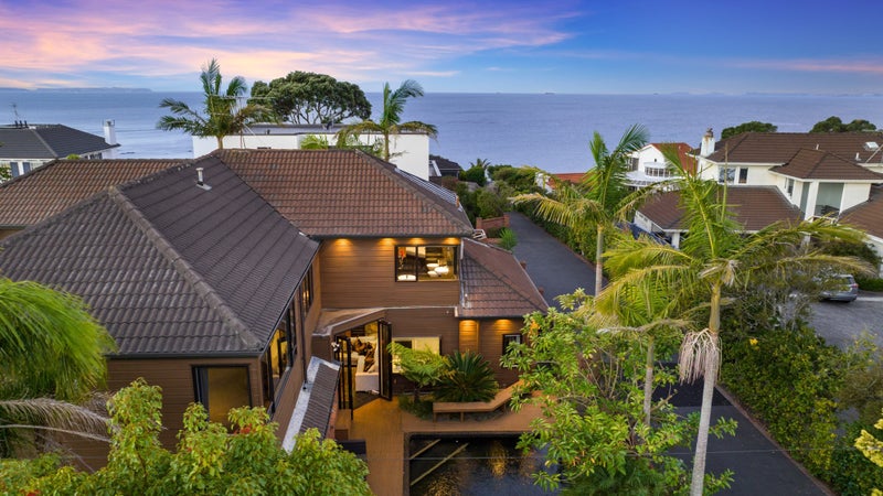 157 Beach Road, Castor Bay, Auckland - Carousel 2