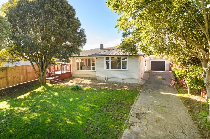 11 Kent Crescent, Awapuni, Palmerston North - Carousel 2