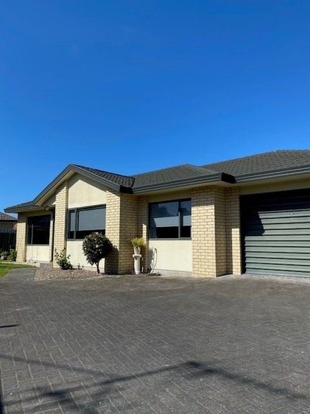 2/28 Park Road, Greenmeadows, Napier - Carousel 1