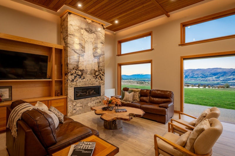 2 Miharo Lane, Queensberry - Carousel 2