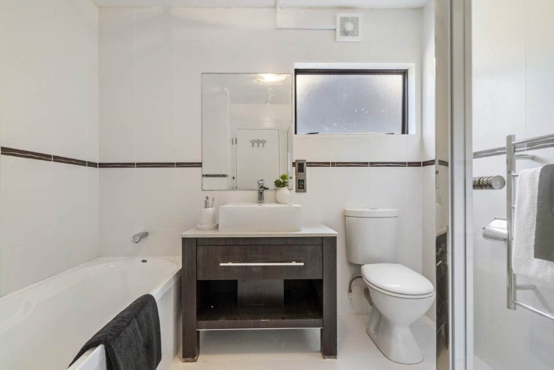 3/20 Takutai Street, Parnell, Auckland - Carousel 15