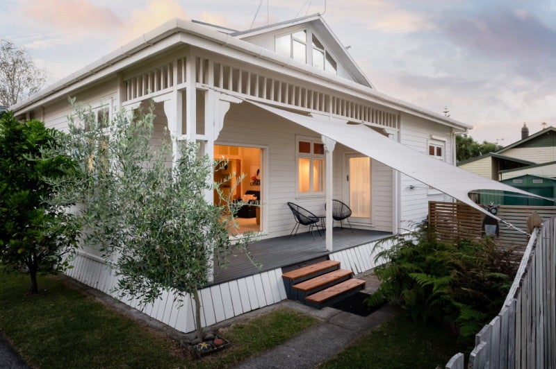 39 Te Aroha Street, Hamilton East, Hamilton - Carousel 2