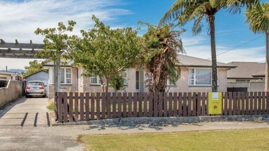 107 Peel Street, Westport, Westport - Carousel 1