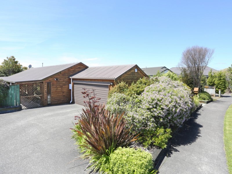 4 Greenwood Place, Fitzherbert, Palmerston North - Carousel 2