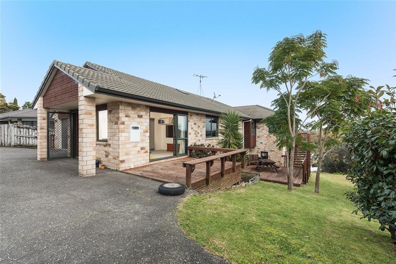 15 Sapphire Drive, Hairini, Tauranga - Carousel 1