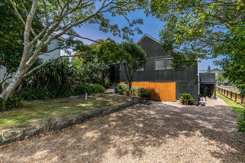36 Alison Road, Surfdale, Waiheke Island - Carousel 1
