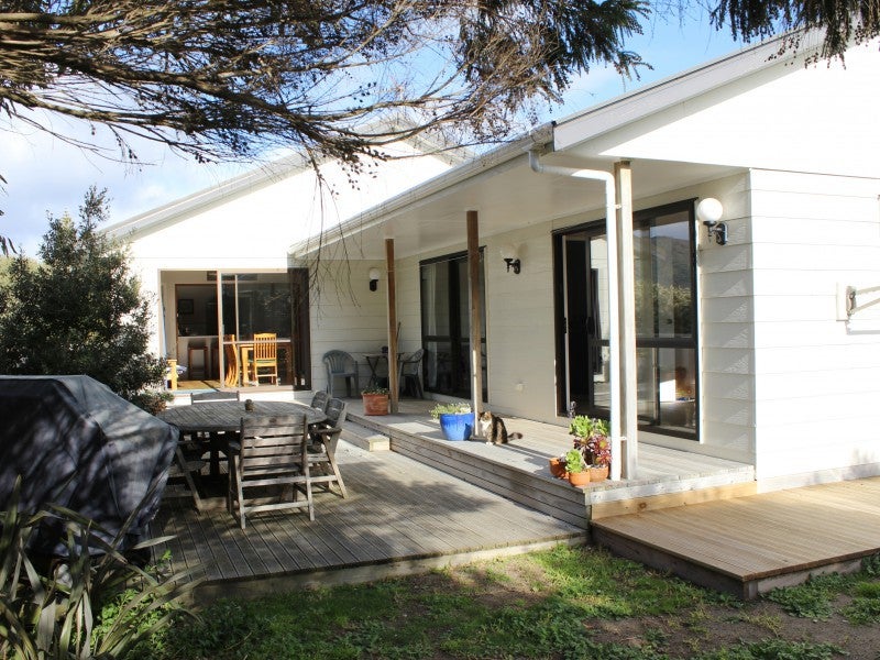 27 Titoki Road, Raumati Beach, Paraparaumu - Carousel 2