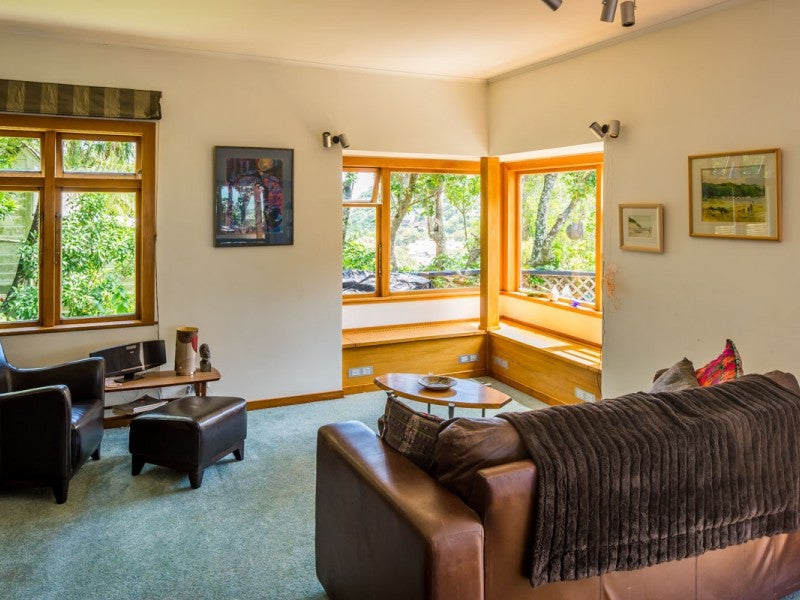 16 Korimako Road, Days Bay, Lower Hutt - Carousel 2