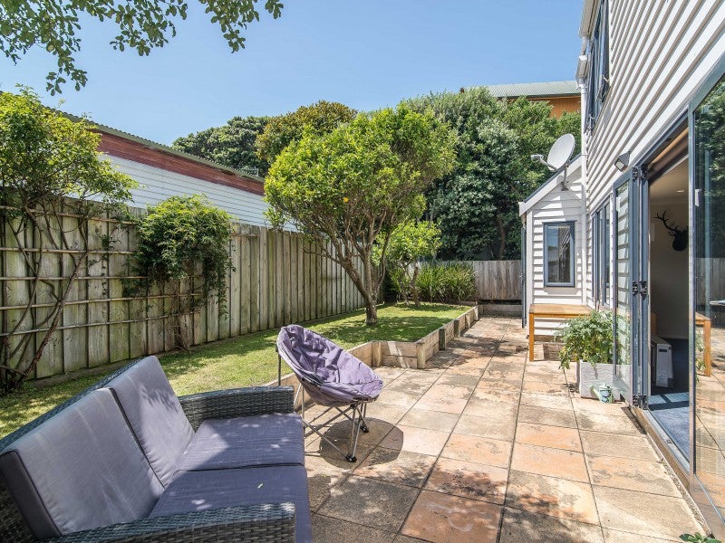 8A Darlington Road, Miramar, Wellington - Carousel 2