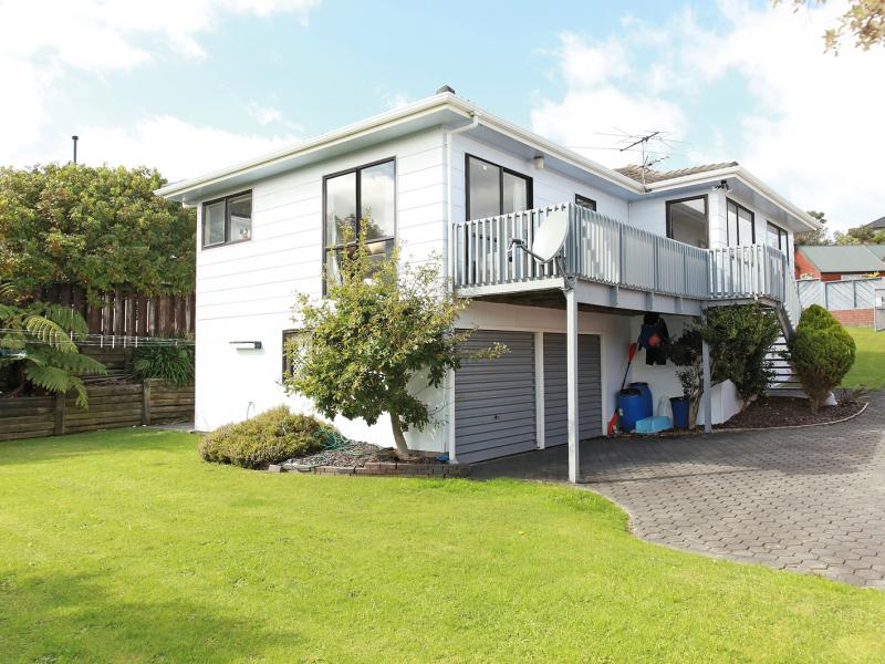 155 Major Drive, Kelson, Lower Hutt - Carousel 1