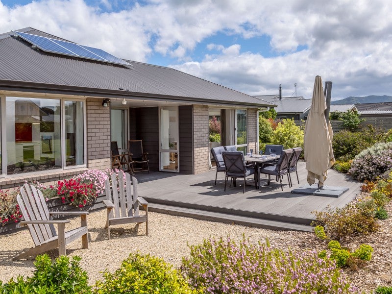 4 Valkyrie Close, Carterton - Carousel 2