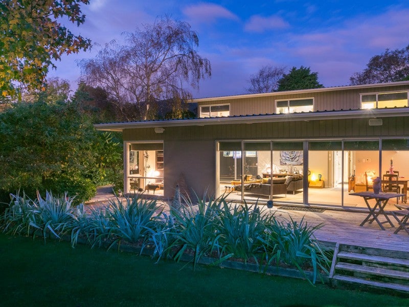 422 Te Moana Road, Waikanae - Carousel 1
